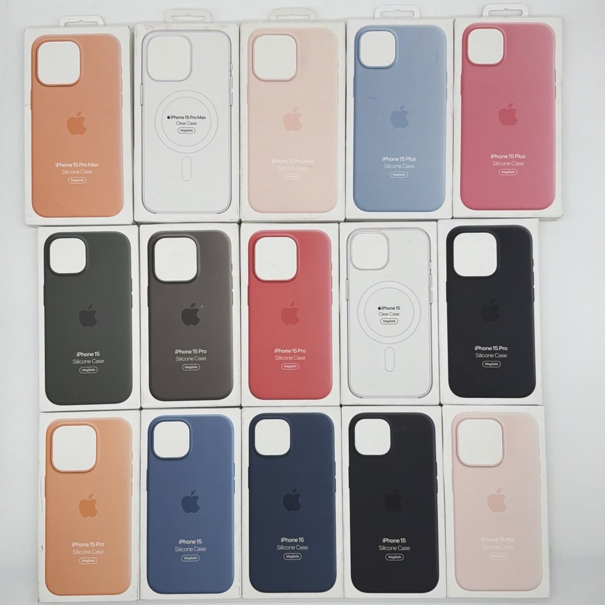 Apple iPhone 15 Silicone Case With MagSafe preview 5